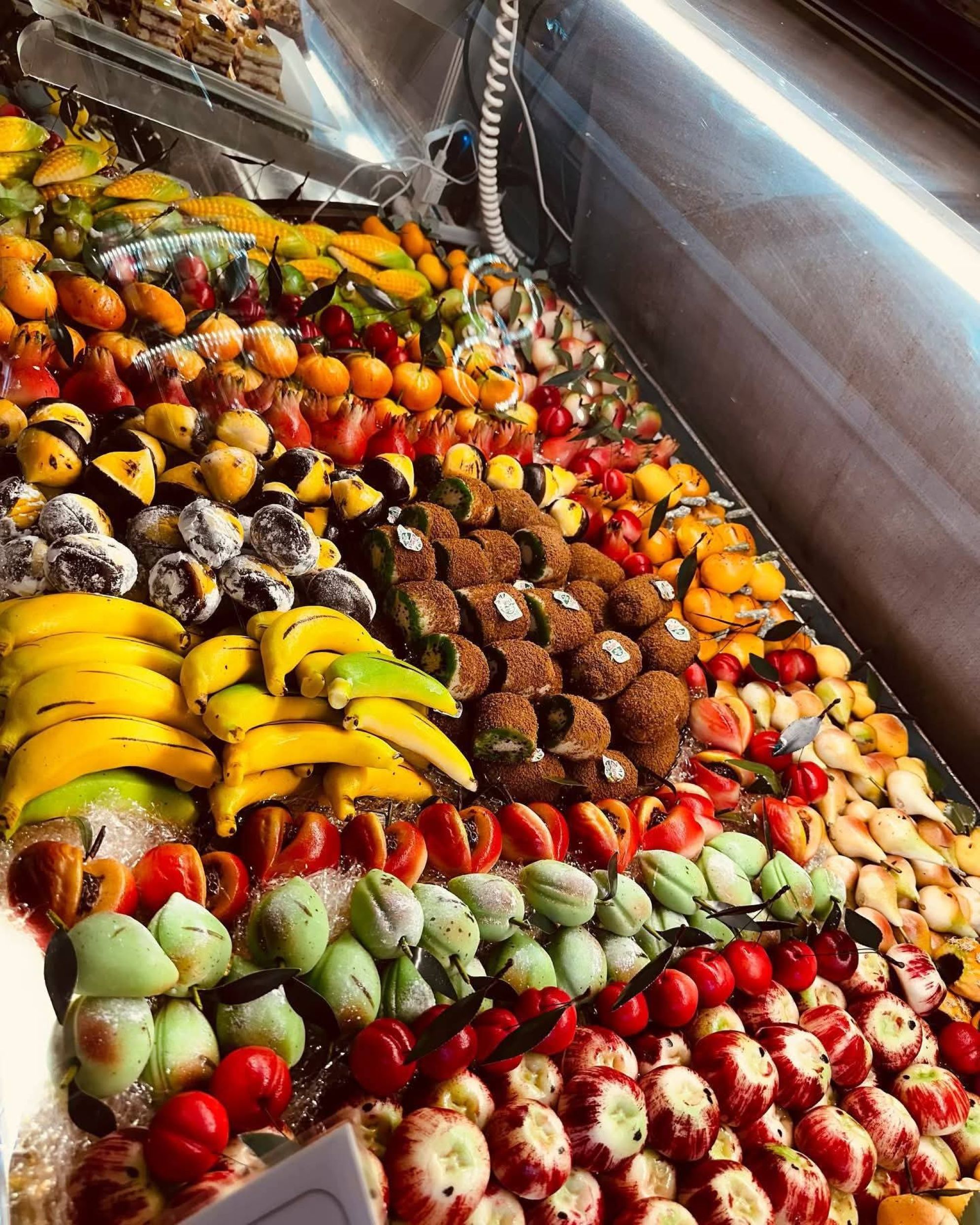 a picture of frutta martorana